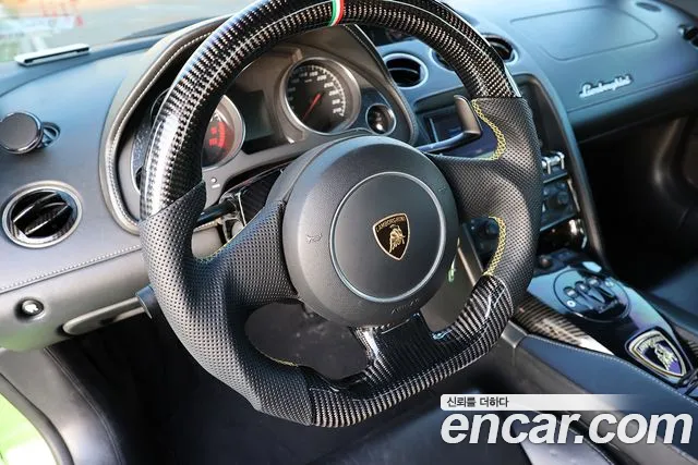 Lamborghini Gallardo 2011 thumb 6