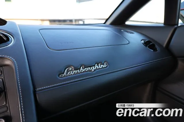 Lamborghini Gallardo 2011 thumb 8