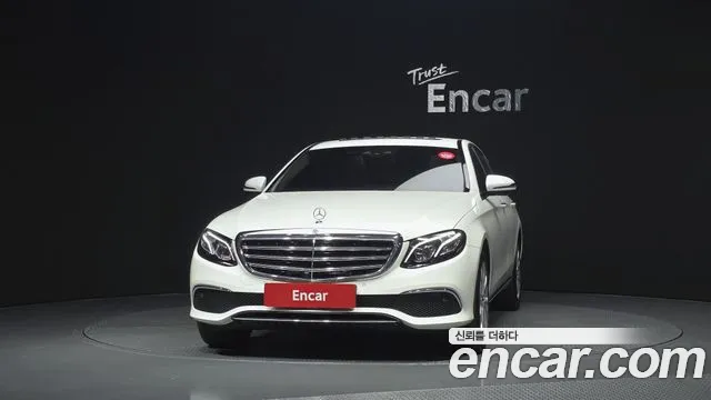 Mercedes-Benz E-Класс 2017 thumb 3