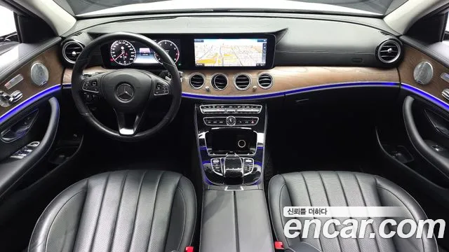 Mercedes-Benz E-Класс 2017 thumb 7