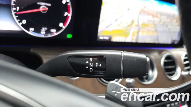 Mercedes-Benz E-Класс 2017 thumb 9