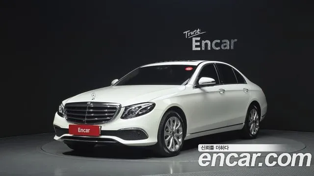 Mercedes-Benz E-Класс 2017 thumb 12