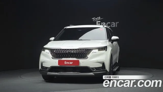 Kia Carnival 2023 thumb 3