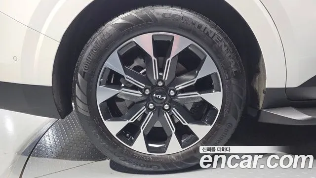 Kia Carnival 2023 thumb 5