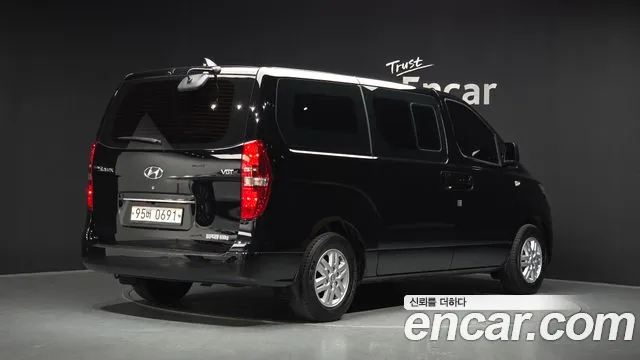 Hyundai Starex 2020 thumb 2