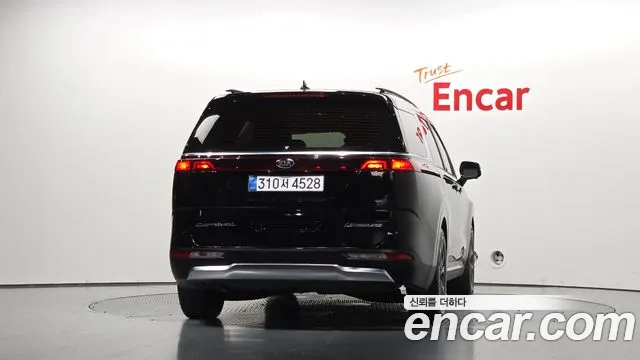 Kia Carnival 2020 thumb 3