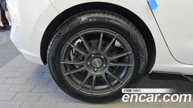 Hyundai i30 2018 thumb 5