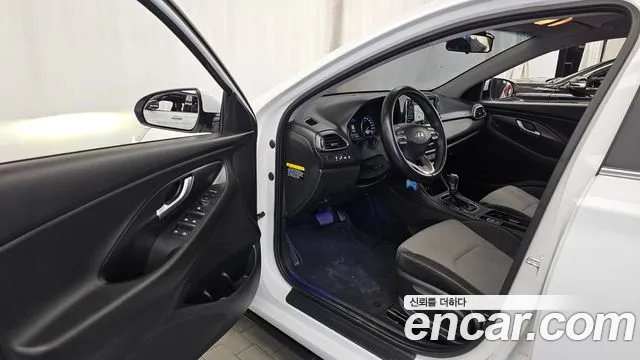 Hyundai i30 2018 thumb 10