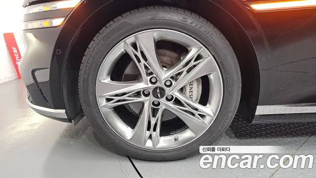 Genesis G90 2023 thumb 5