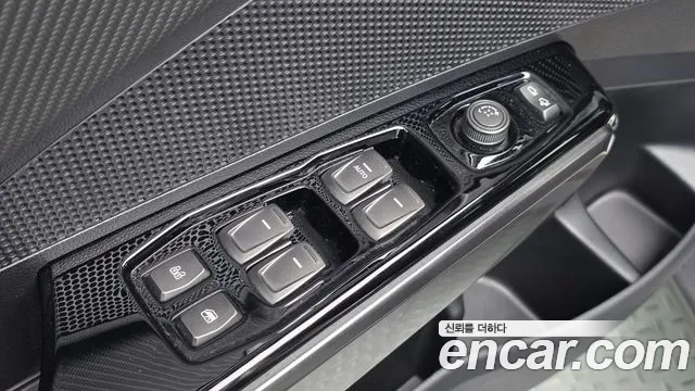 KG_Mobility_Ssangyong TIBOLI 2019 thumb 12