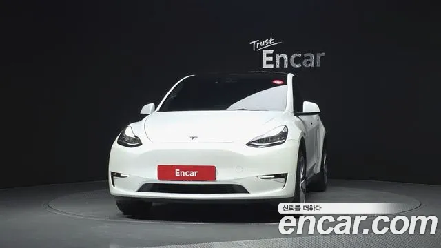 Tesla Model Y 2021 thumb 3