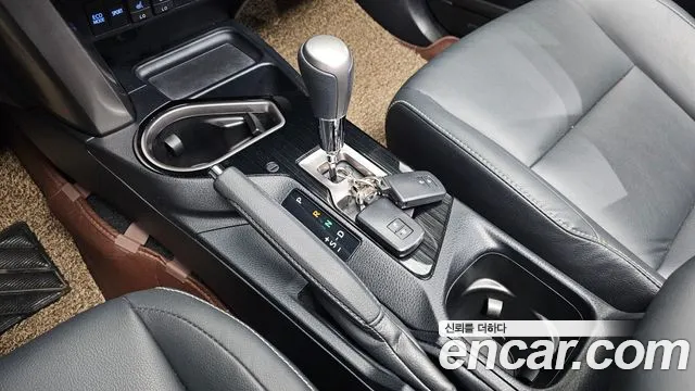 Toyota RAV4 2016 thumb 9