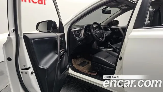 Toyota RAV4 2016 thumb 10