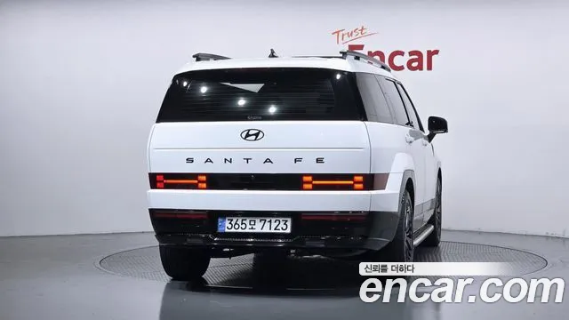 Hyundai Santa Fe 2024 thumb 4