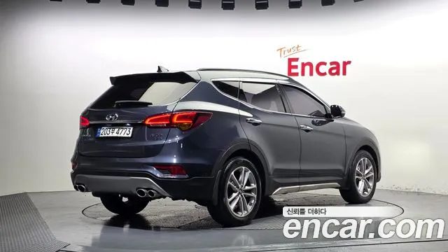 Hyundai Santa Fe 2016 thumb 2