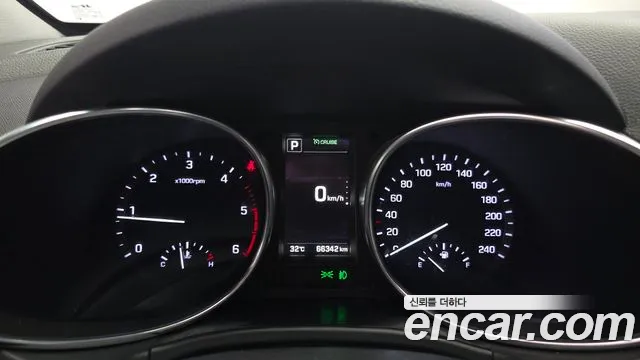 Hyundai Santa Fe 2016 thumb 8