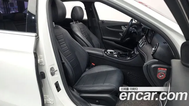 Mercedes-Benz E-Класс 2017 thumb 11