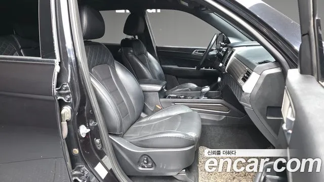 KG_Mobility_Ssangyong Rexton 2018 thumb 11