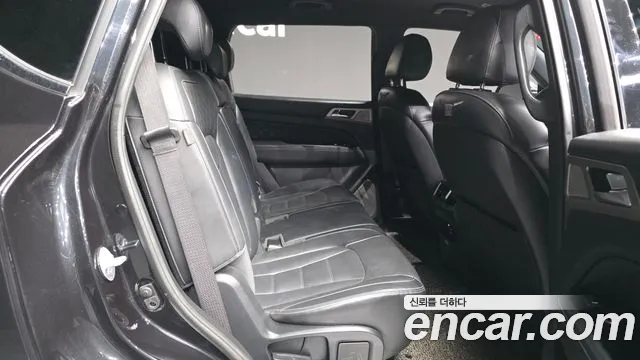 KG_Mobility_Ssangyong Rexton 2018 thumb 12