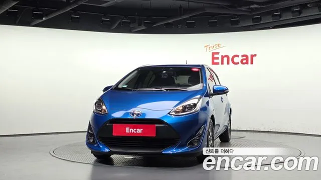 Toyota Prius 2018 thumb 3