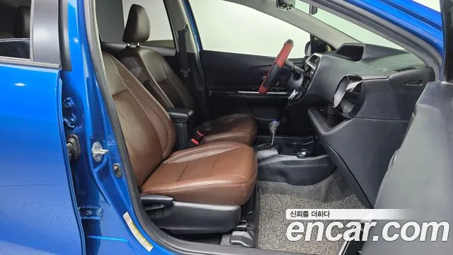 Toyota Prius 2018 thumb 11