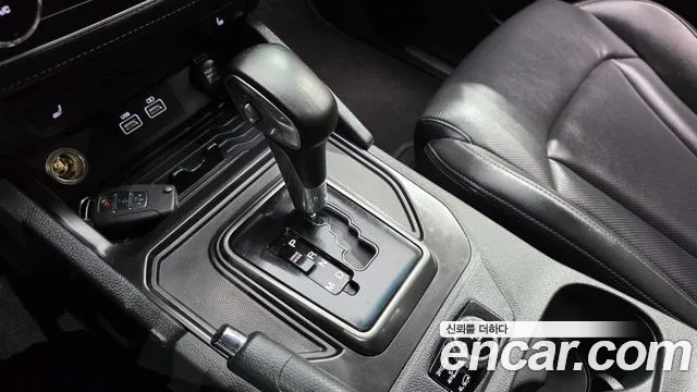 KG_Mobility_Ssangyong Rexton 2023 thumb 9