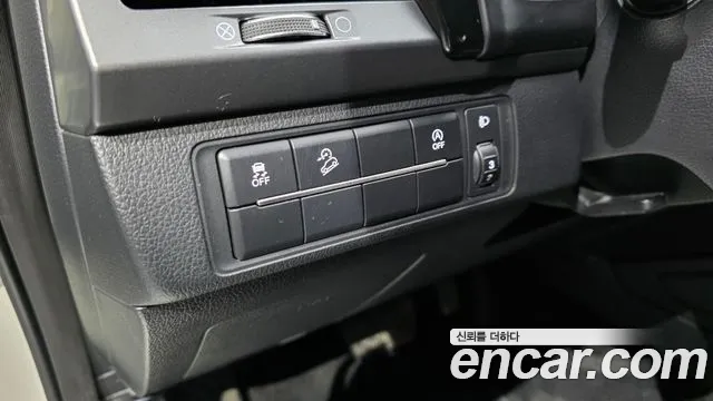 KG_Mobility_Ssangyong Rexton 2023 thumb 12