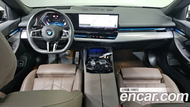 BMW 5-Series 2024 thumb 6