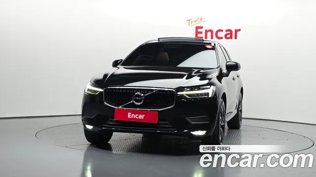Volvo XC60 2019 thumb 3