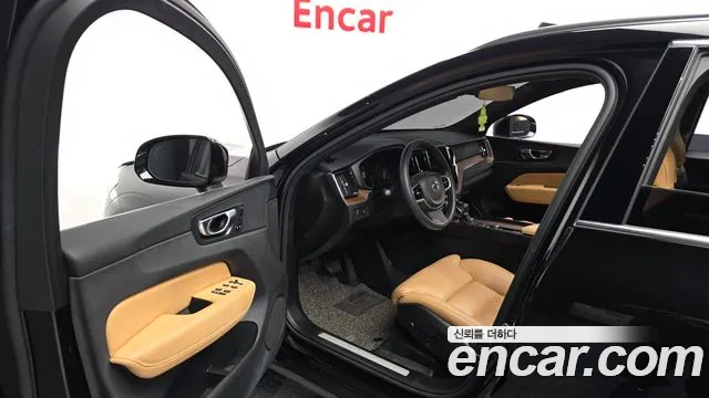 Volvo XC60 2019 thumb 10