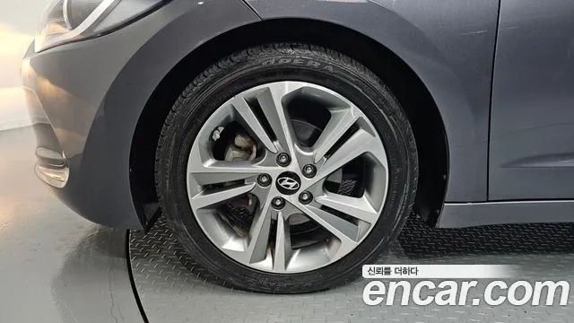 Hyundai Avante 2017 thumb 5