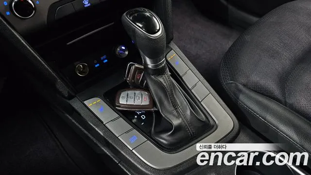 Hyundai Avante 2017 thumb 9