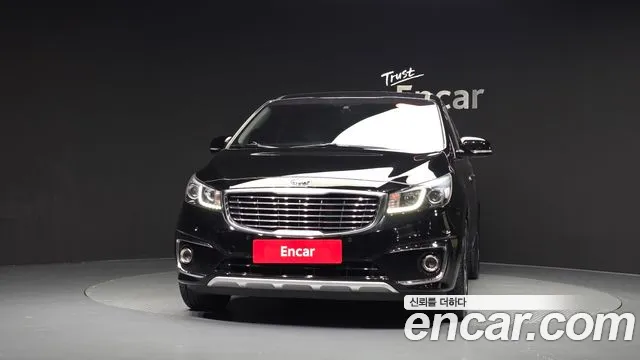 Kia Carnival 2017 thumb 2