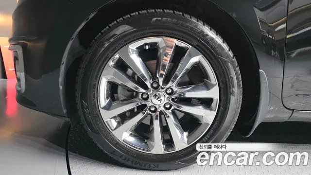 Kia Carnival 2017 thumb 4