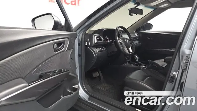 KG_Mobility_Ssangyong TIBOLI 2023 thumb 10