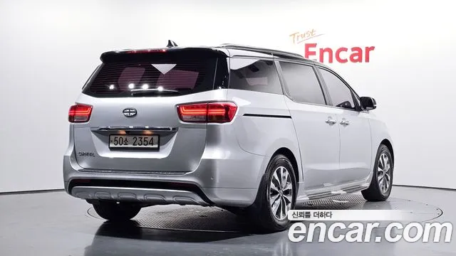 Kia Carnival 2014 thumb 2