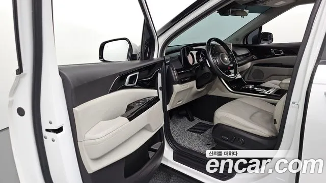 Kia Carnival 2021 thumb 10