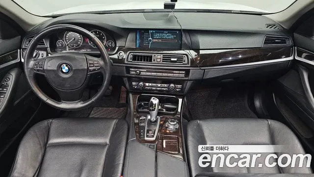BMW 5-Series 2012 thumb 7