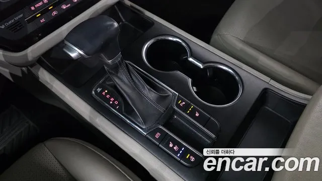 Kia Carnival 2020 thumb 9