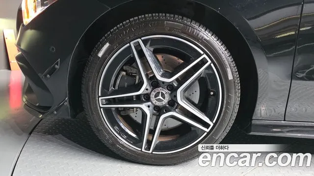 Mercedes-Benz CLA 2020 thumb 4