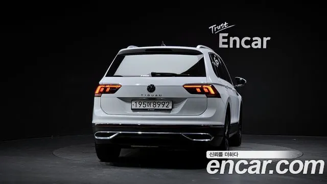 Volkswagen Tiguan 2022 thumb 3