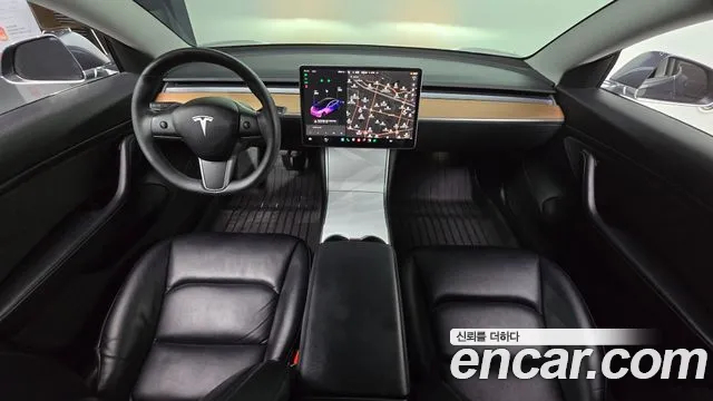 Tesla Model 3 2020 thumb 6