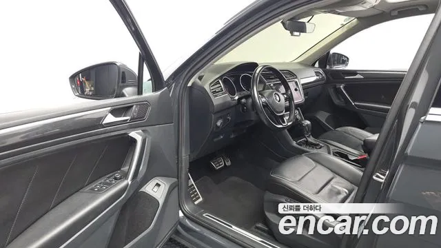 Volkswagen Tiguan 2018 thumb 9