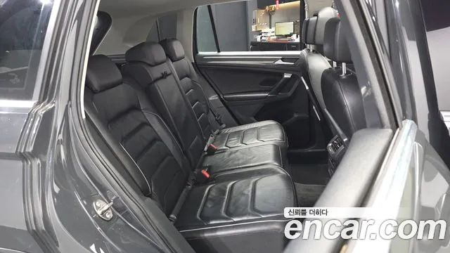 Volkswagen Tiguan 2018 thumb 11