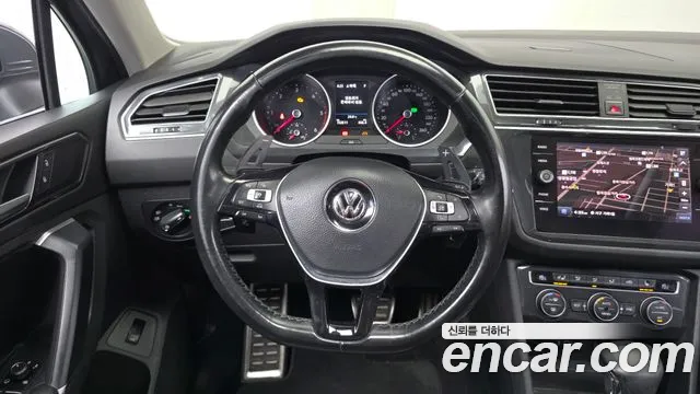 Volkswagen Tiguan 2018 thumb 12