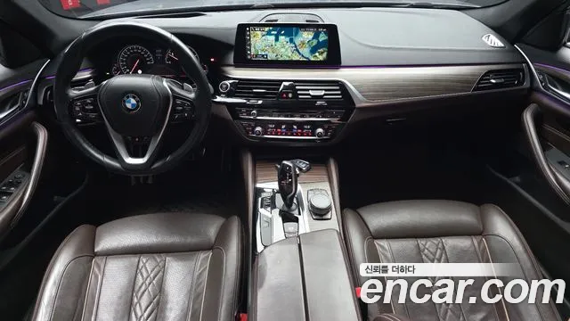 BMW 5-Series 2017 thumb 6