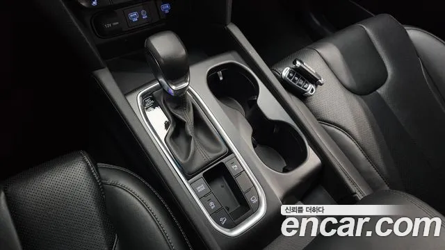 Hyundai Santa Fe 2019 thumb 9
