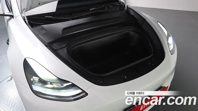 Tesla Model Y 2024 thumb 6