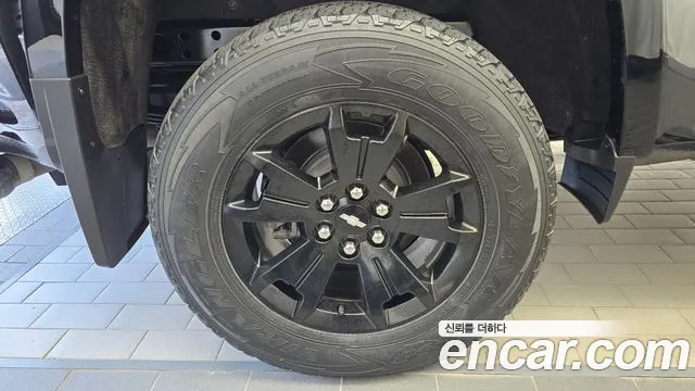 ChevroletGMDaewoo Colorado 2021 thumb 5