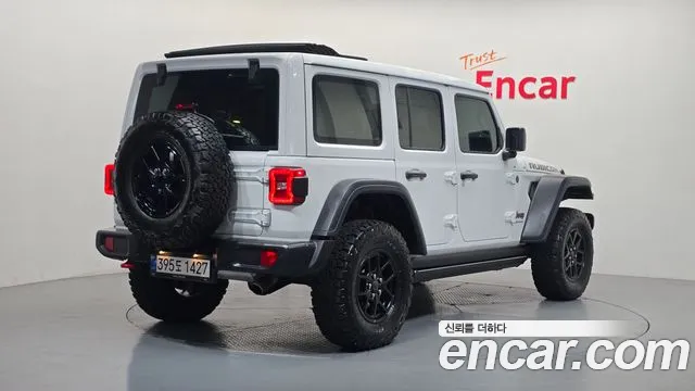 Jeep Wrangler 2025 thumb 2